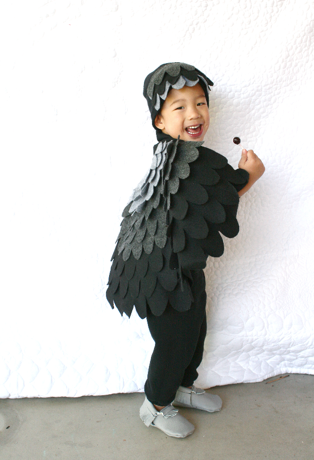 Parrot Costume DIY: How to Make a Homemade Parrot Costume With WINGS!